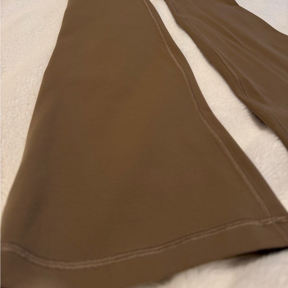 TNA Hi-Rise Leggings with flare - Brown/caramel - Picture 4 of 11